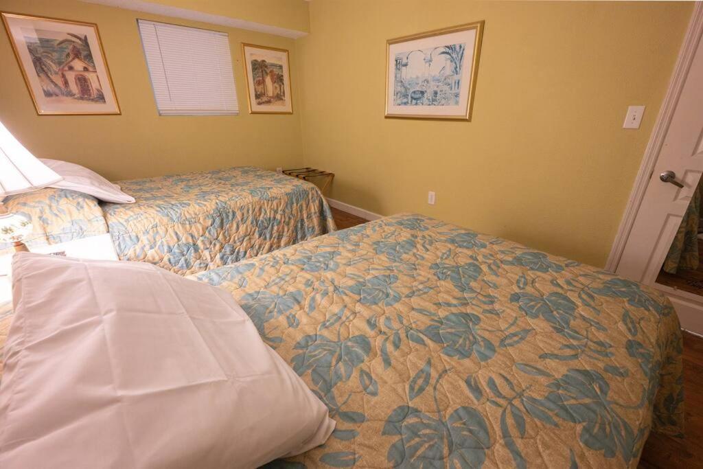 Hébergement de vacances Baywatch Renovated, Unobstructed Oceanfront Views! *