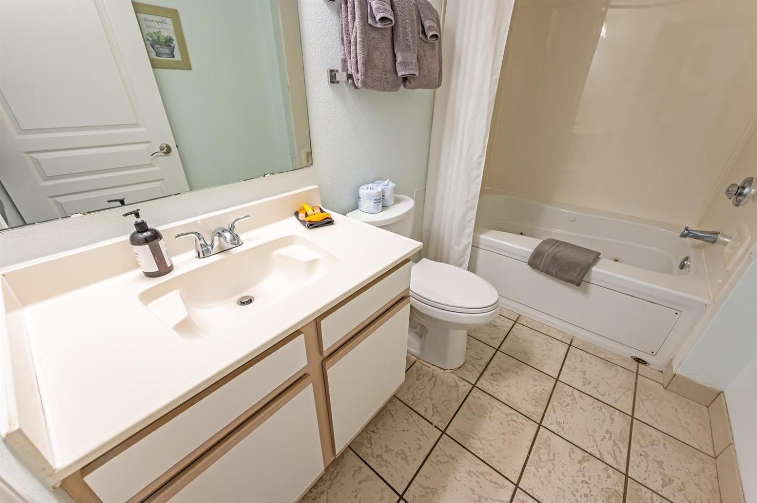 Hébergement de vacances Baywatch Renovated, Unobstructed Oceanfront Views!