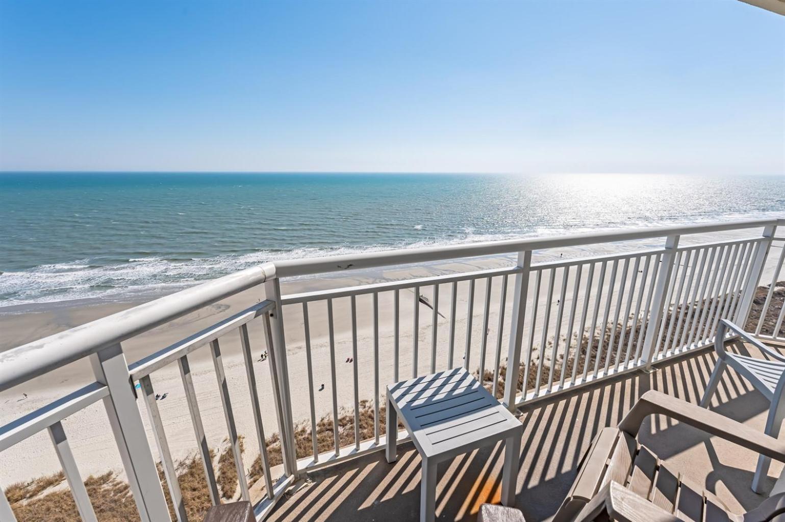 Hébergement de vacances Baywatch Renovated, Unobstructed Oceanfront Views! *