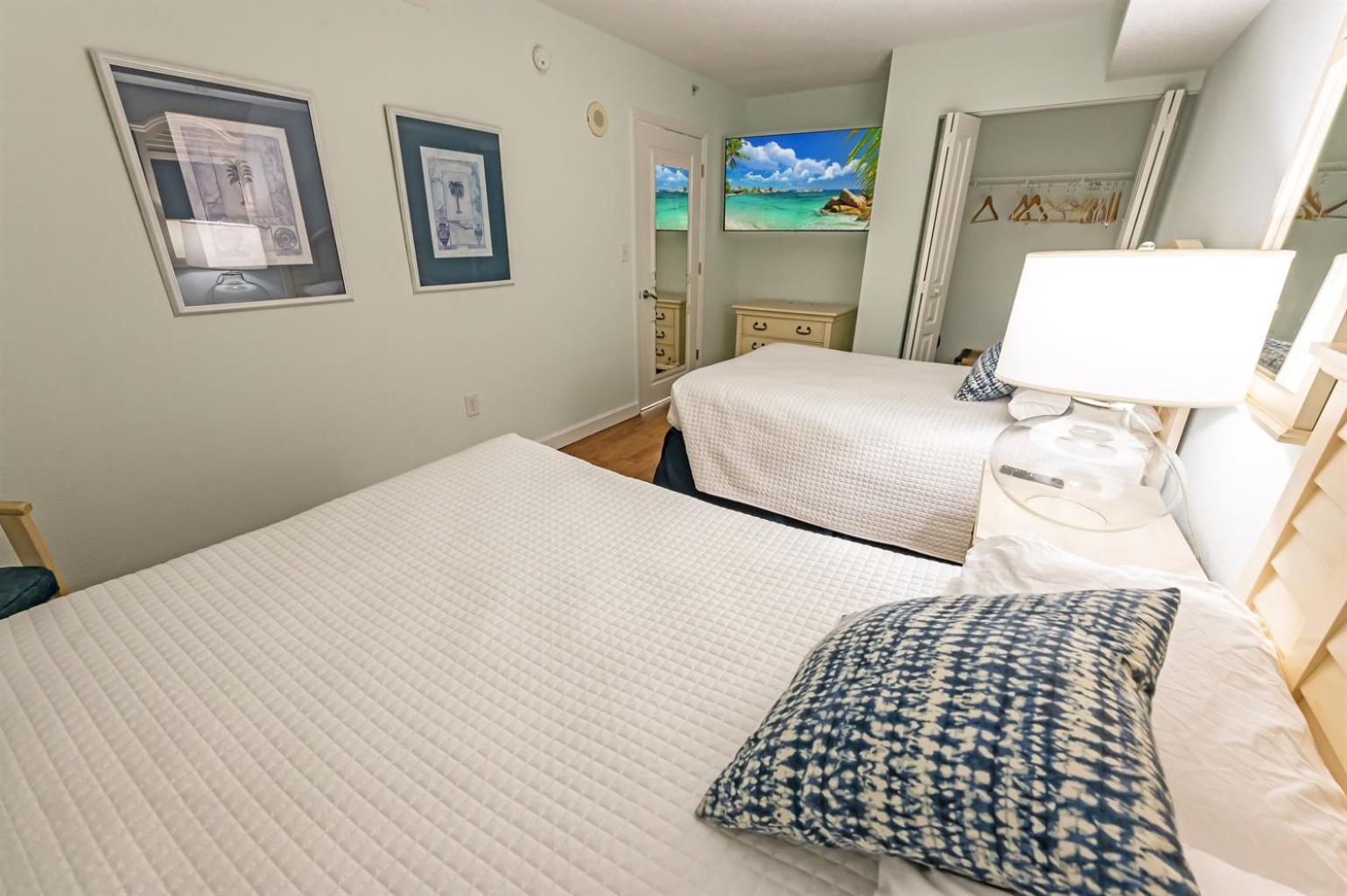 Hébergement de vacances Baywatch Renovated, Unobstructed Oceanfront Views! *